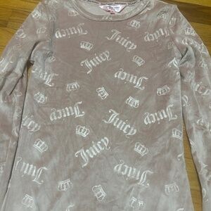 Comfortable sleepwear top